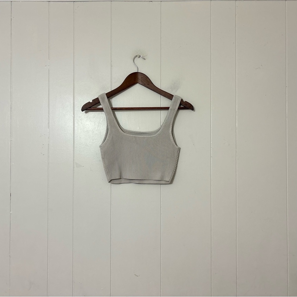 Babaton Aritzia Sculpt Knit Square Neck Crop Tank Beige Ribbed Fitted Top Size S - Picture 5 of 7